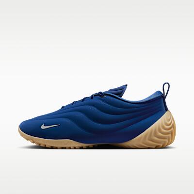 NIKE picture