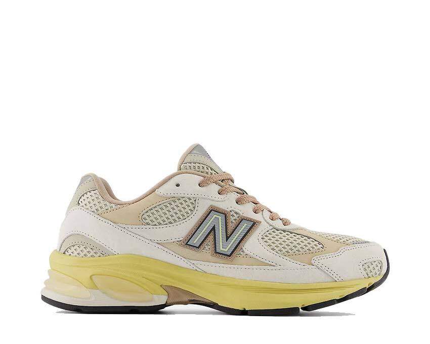 NEW BALANCE picture