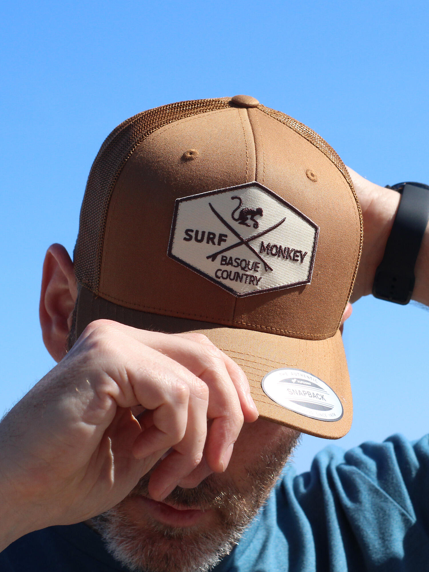 Gorra Trucker - 5 Paneles / Adulto / Talla única (Marrón / Negro) 2/6