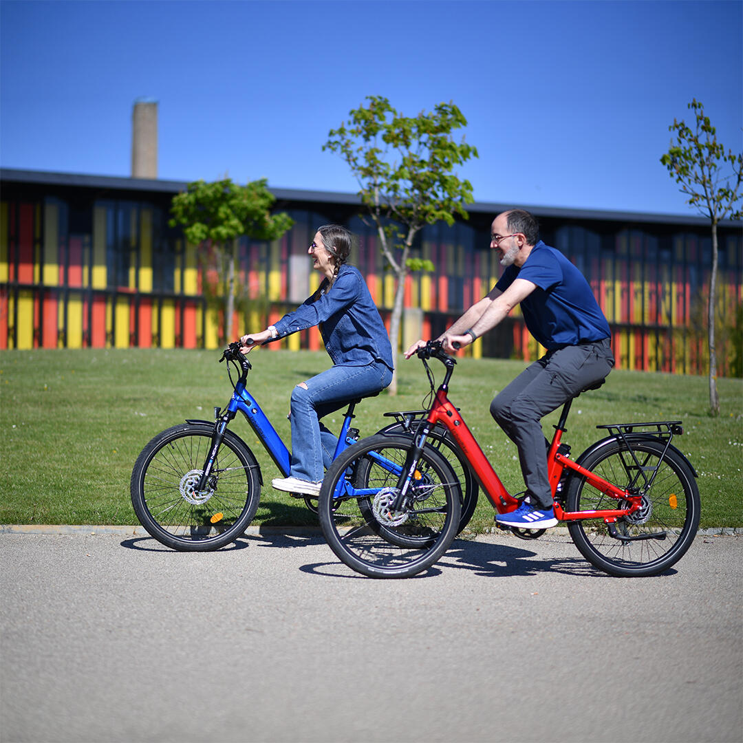 UB200B | Urban E-Bike Volledige Suspesion | Tot 140km | Blauw | 28" 7/8