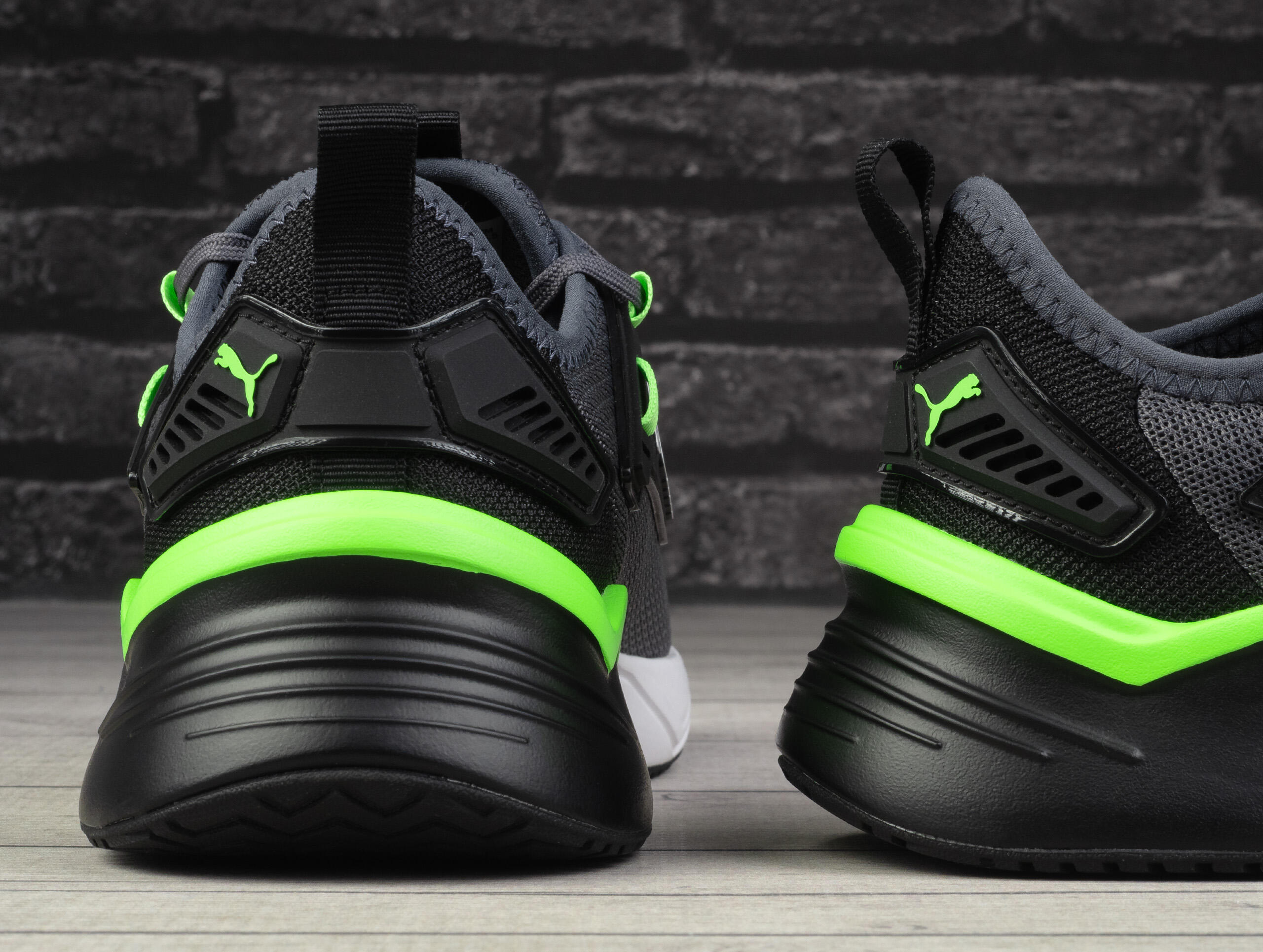 PUMA Retaliate 3 Black-Green Moon-Green Sportschuhe Black (37947826) 4/6
