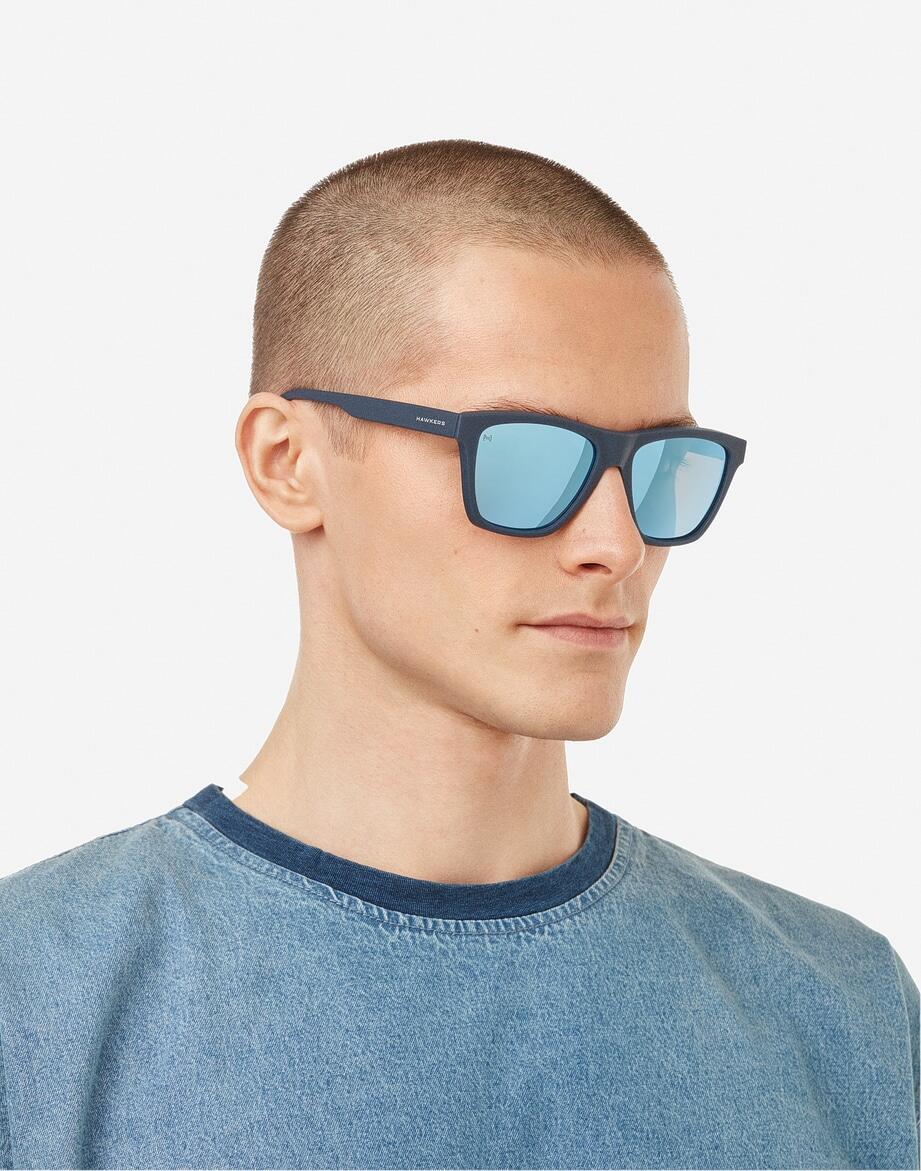 HAWKERS - Lunettes de Soleil pour Homme et Femme NAVY BLUE - ONE LS Raw 7/8