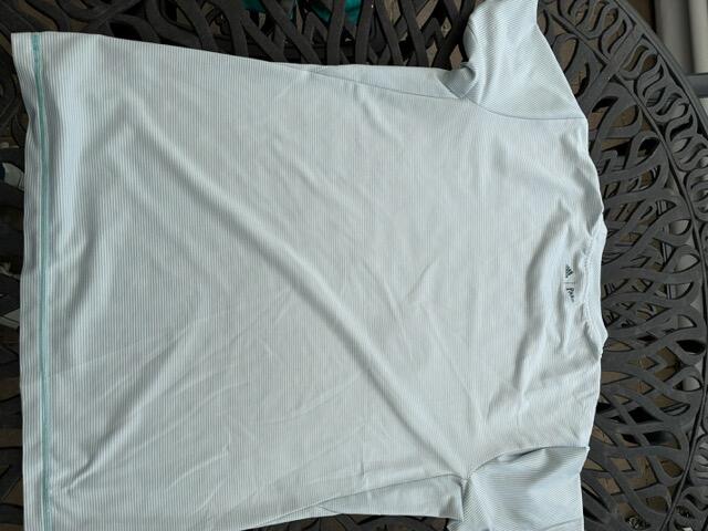 Entre Particuliers - T SHIRT ADIDAS TAILLE L 2/2