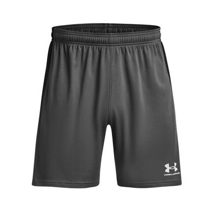 Short Under Armour M. Challenger Train
