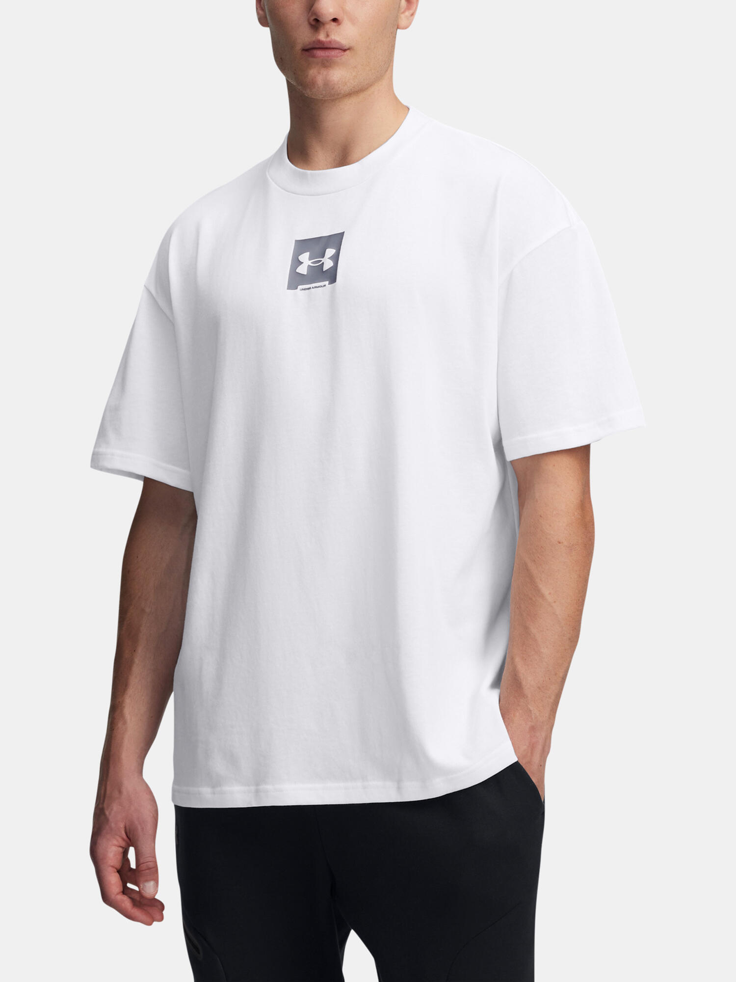 UNDER ARMOUR picture