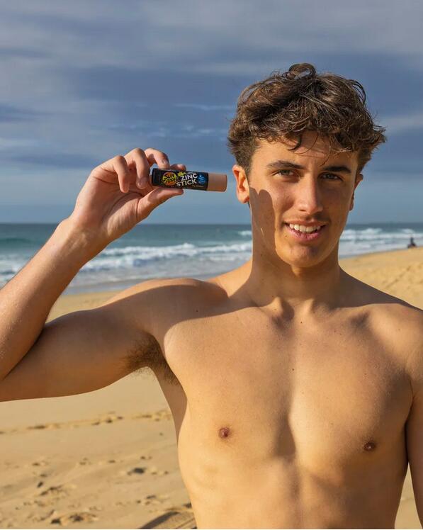 Sun Zapper Light Skin Tone Zinc Stick SPF 50+ 3/3