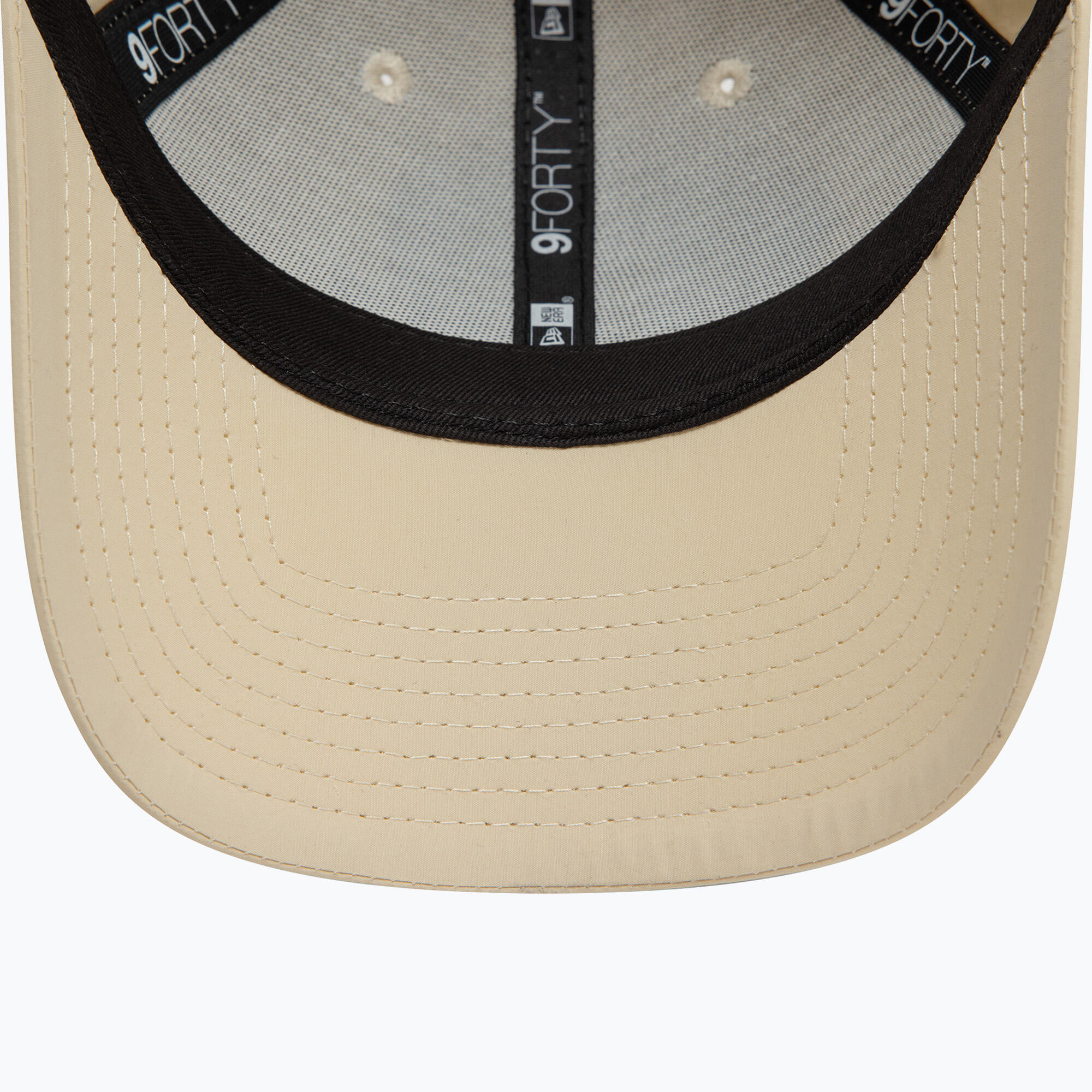 Gorra con visera New Era NE Tech 9Forty 5/6
