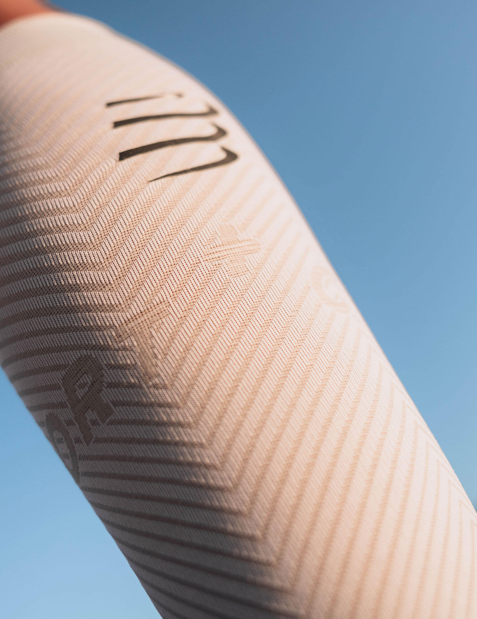 Manguitos de compresión para pantorrillas Compressport "R2 Oxygen" (lote de 2) 3/4
