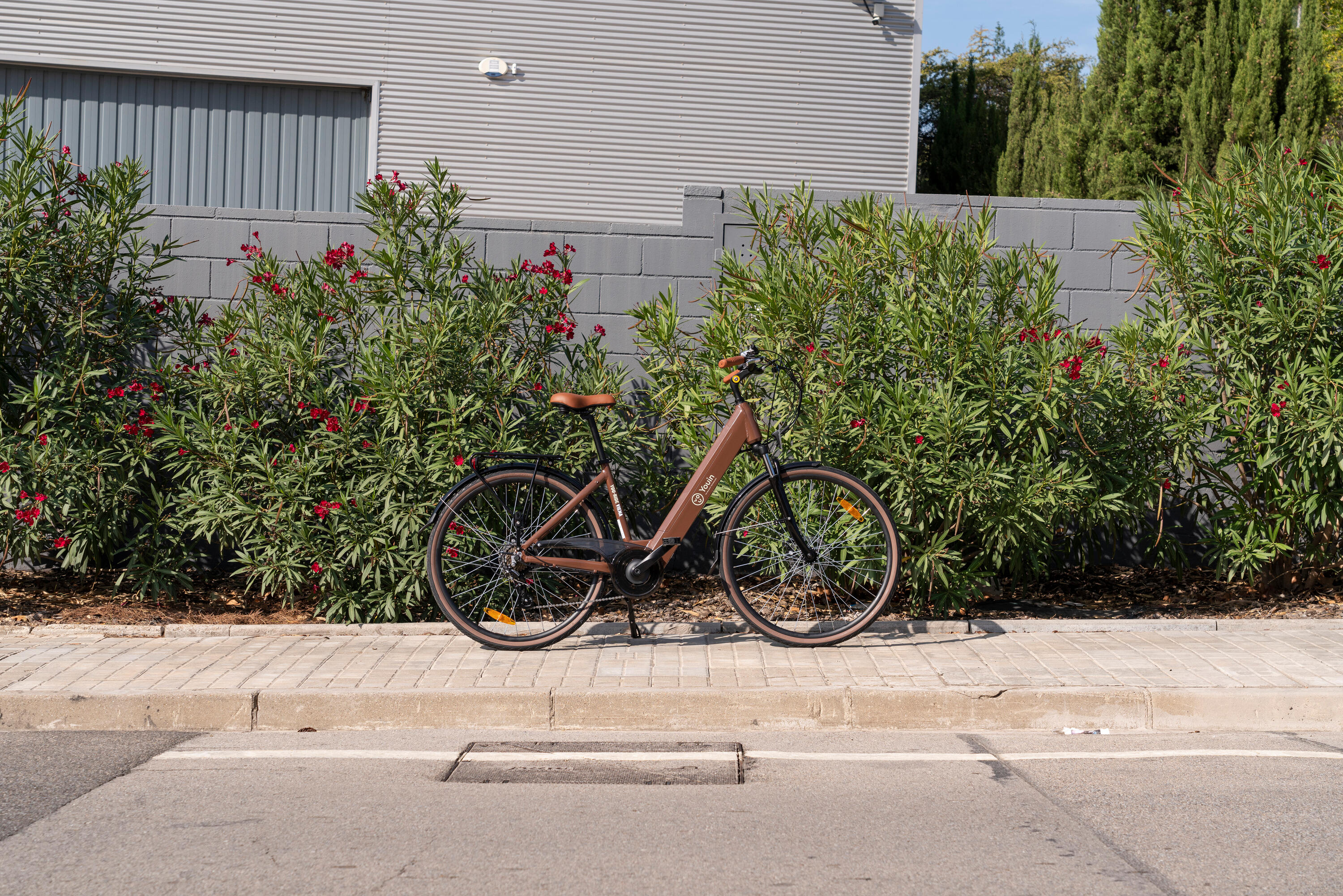 Vélo électrique urbain YOUIN Viena BK2128O 28" Shimano 7V 250W 80km 4/7