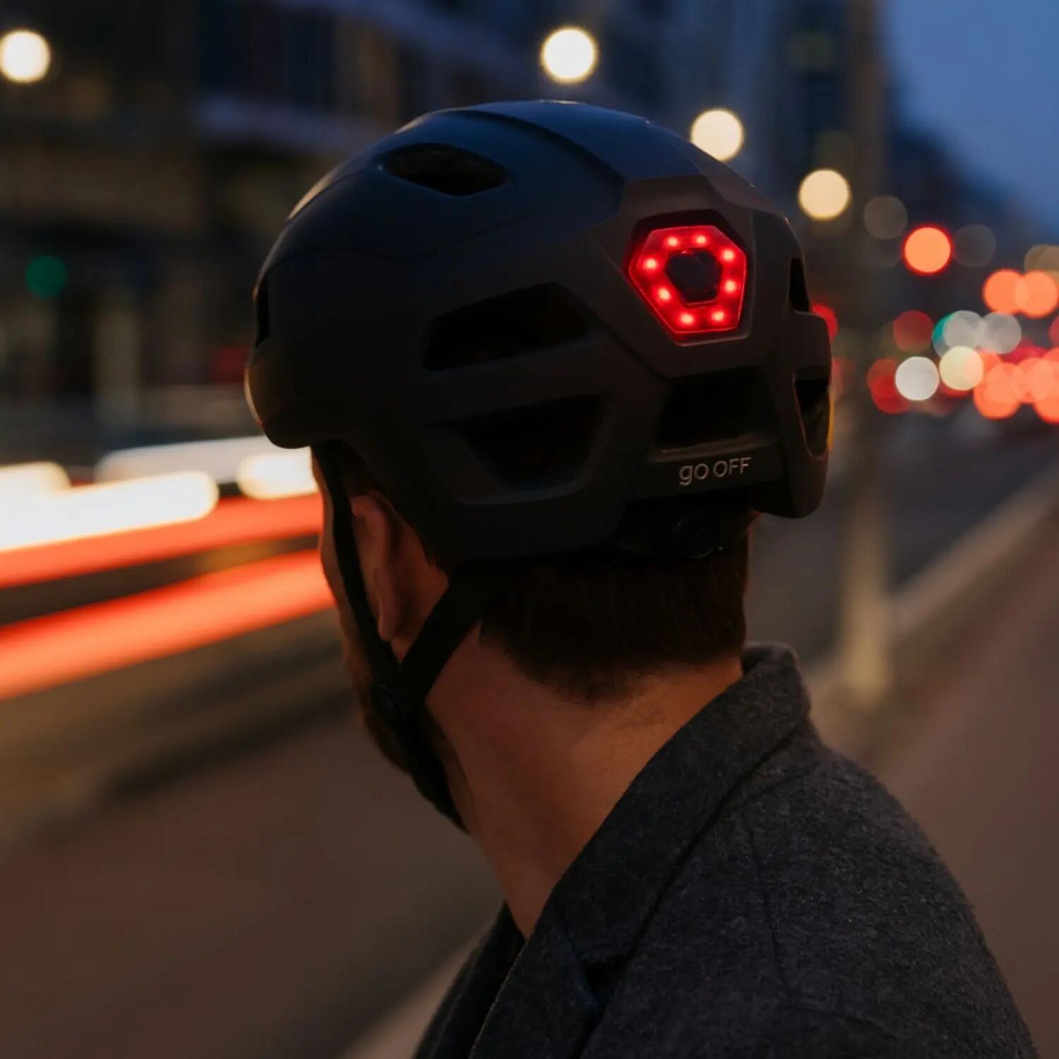 GO-OFF RIDER geel - voor en achterlicht - automatisch vizier - maat L 3/7