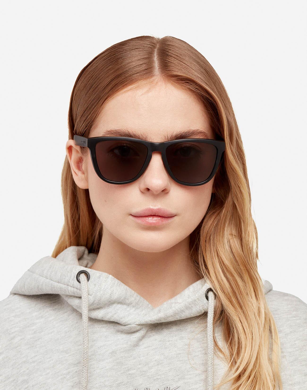 HAWKERS - Lunettes de Soleil pour Homme et Femme BLACK DARK - ONE Raw 6/8