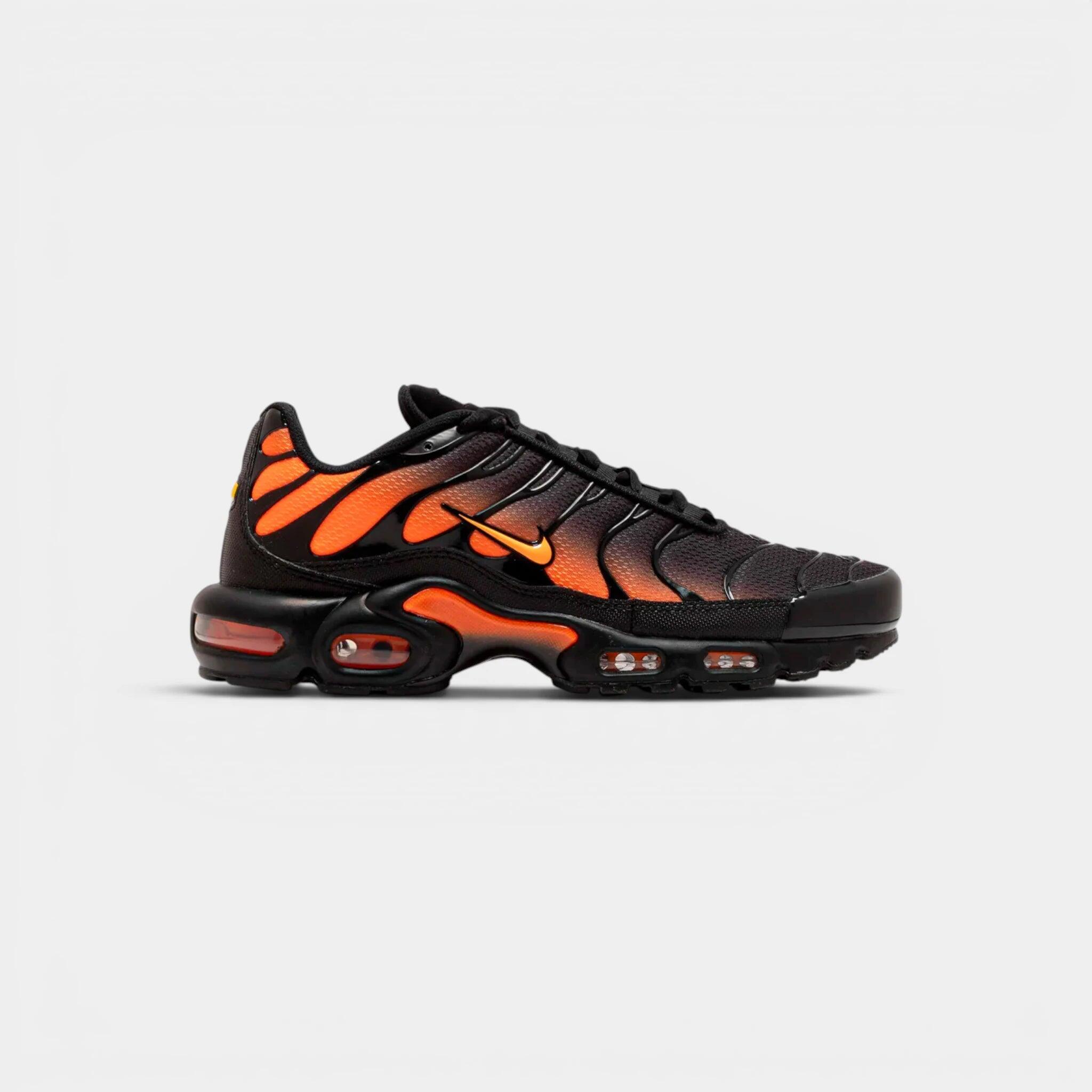 Air Max Plus GS 'Black Team Orange' 1/3