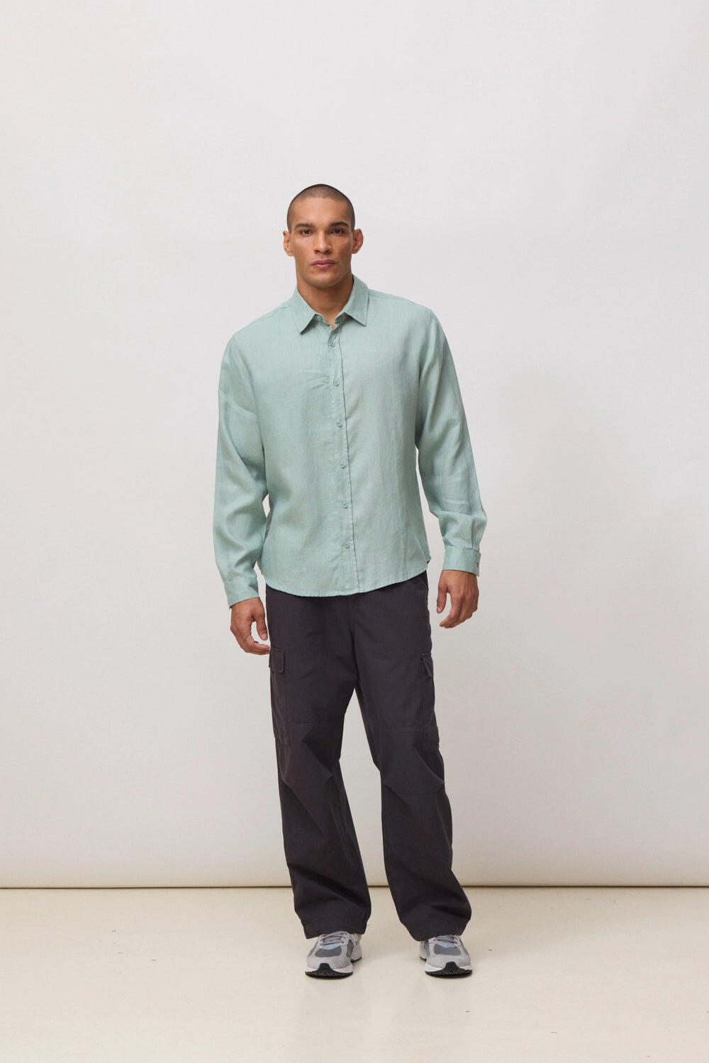 Camisa Blue Banana Core Sage de 100% Lino 3/5
