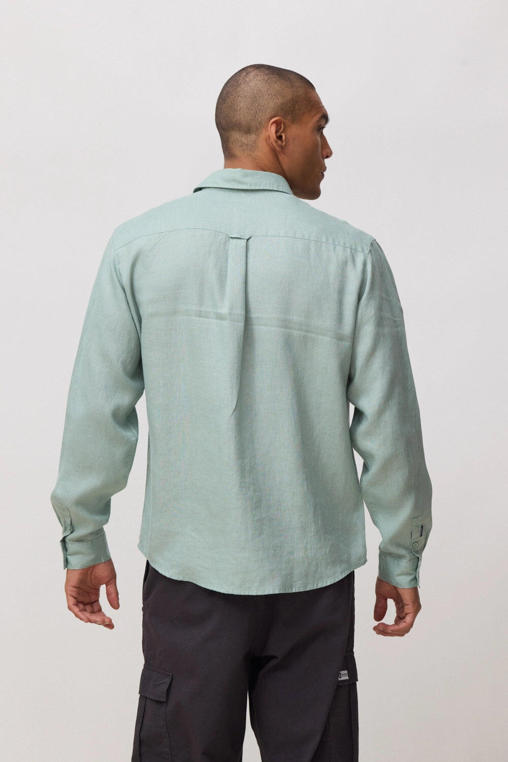 Camisa Blue Banana Core Sage de 100% Lino 2/5