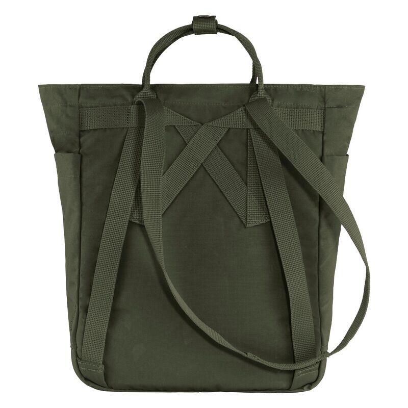 Mochila Verde Oscuro Fjallraven Kånken Totepack Deep Forest Ligera y Versátil 3/4