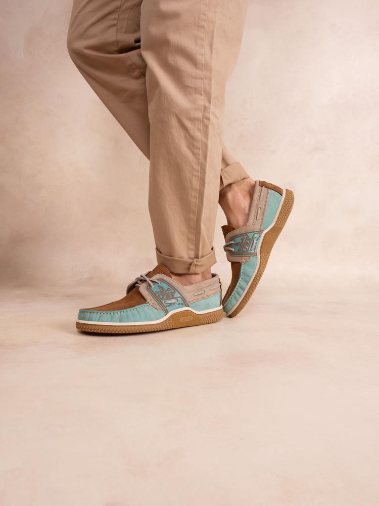 azul pastel / beige topo / beige