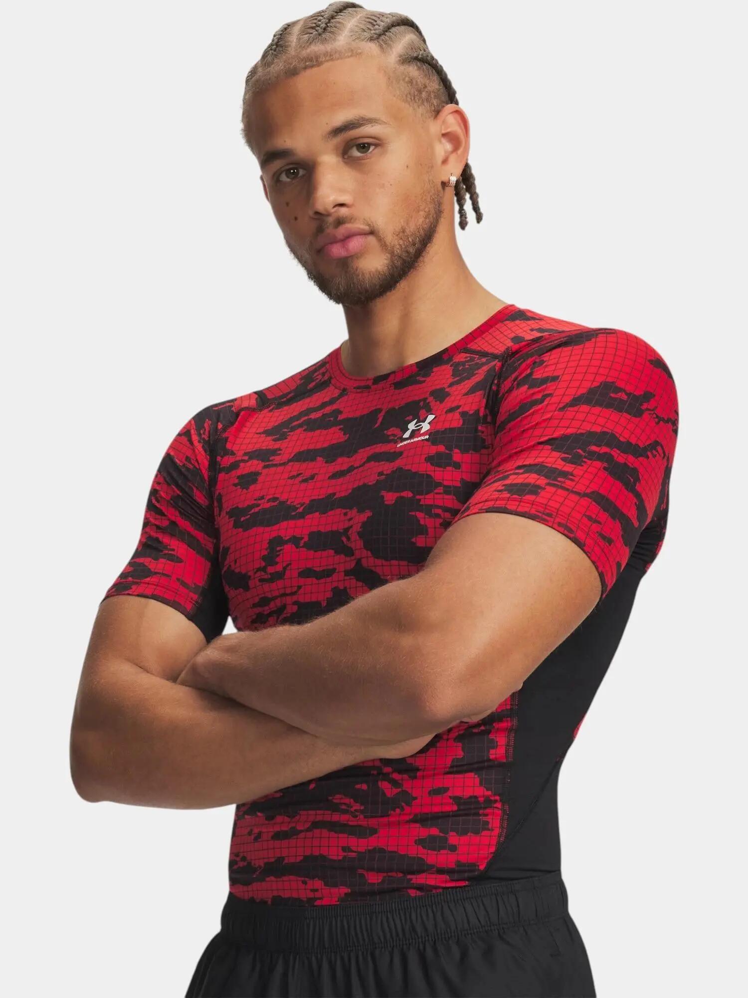 UNDER ARMOUR picture
