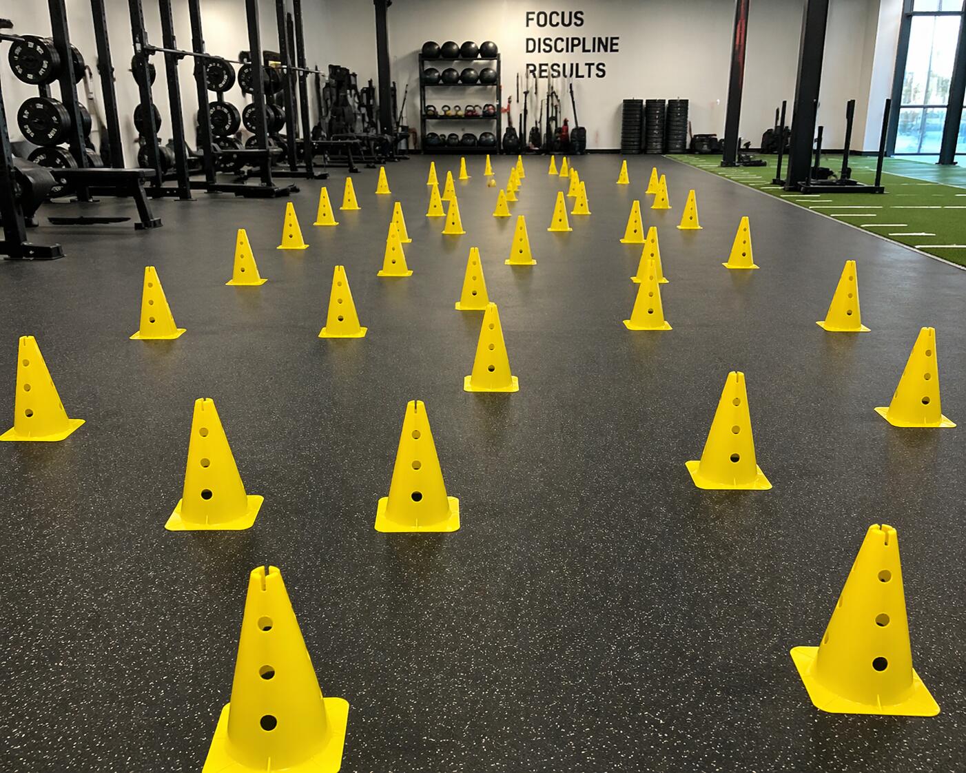 Conos Amarillo 30 cm Alto Entrenamiento Agilidad 3/3