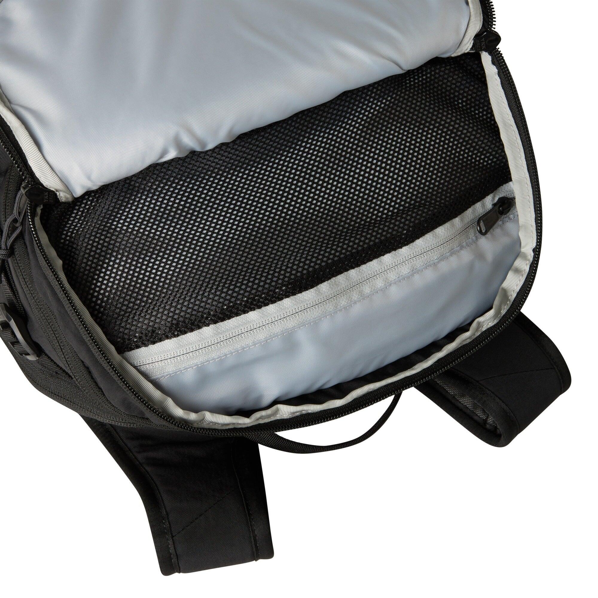 Mochila Negra The North Face Kaban Lite Black Cómoda y Ligera 4/7