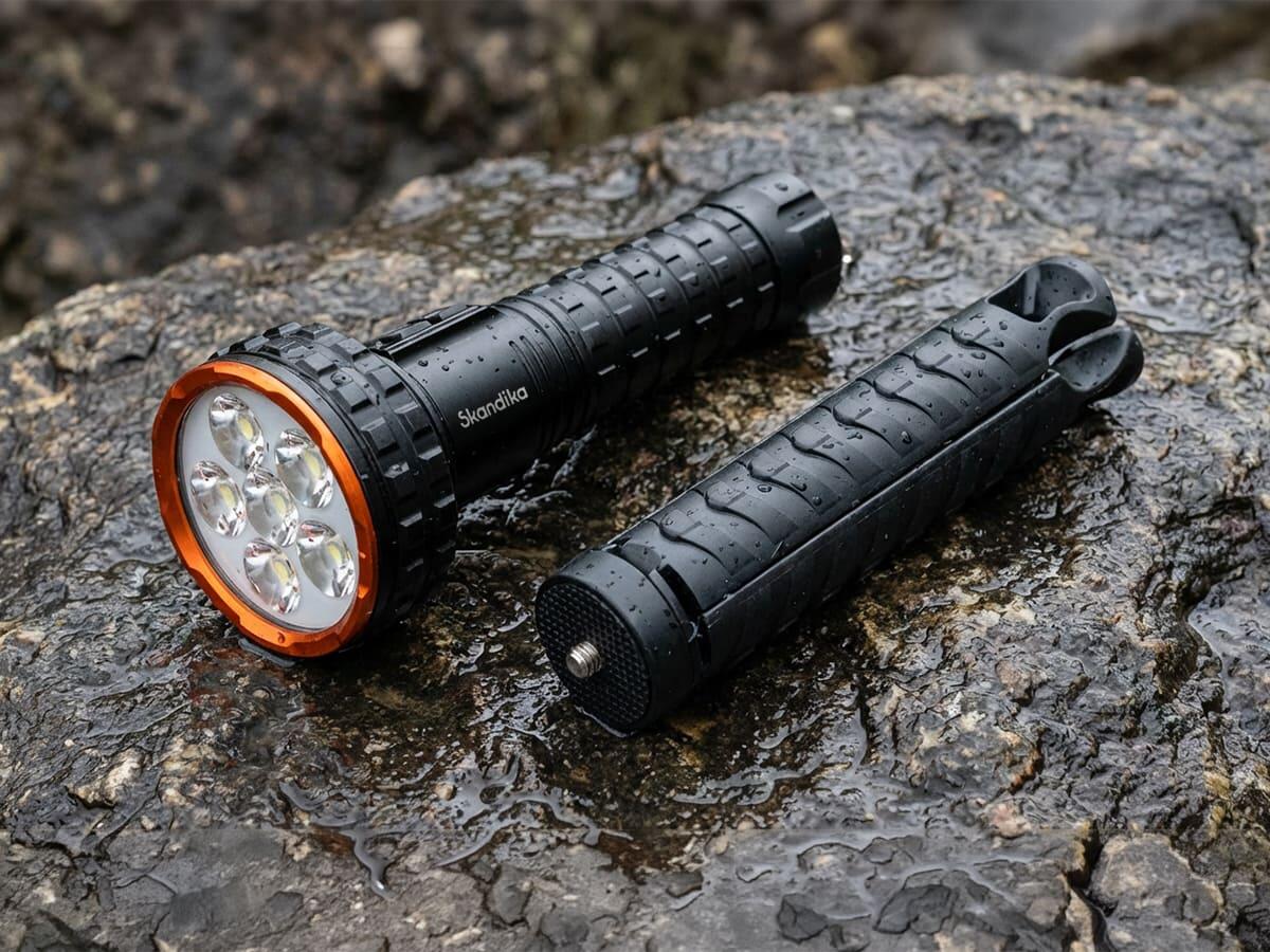 Lampe torche lanterne LED Lyska - rechargeable USB et batterie externe - 4000 lm 3/7
