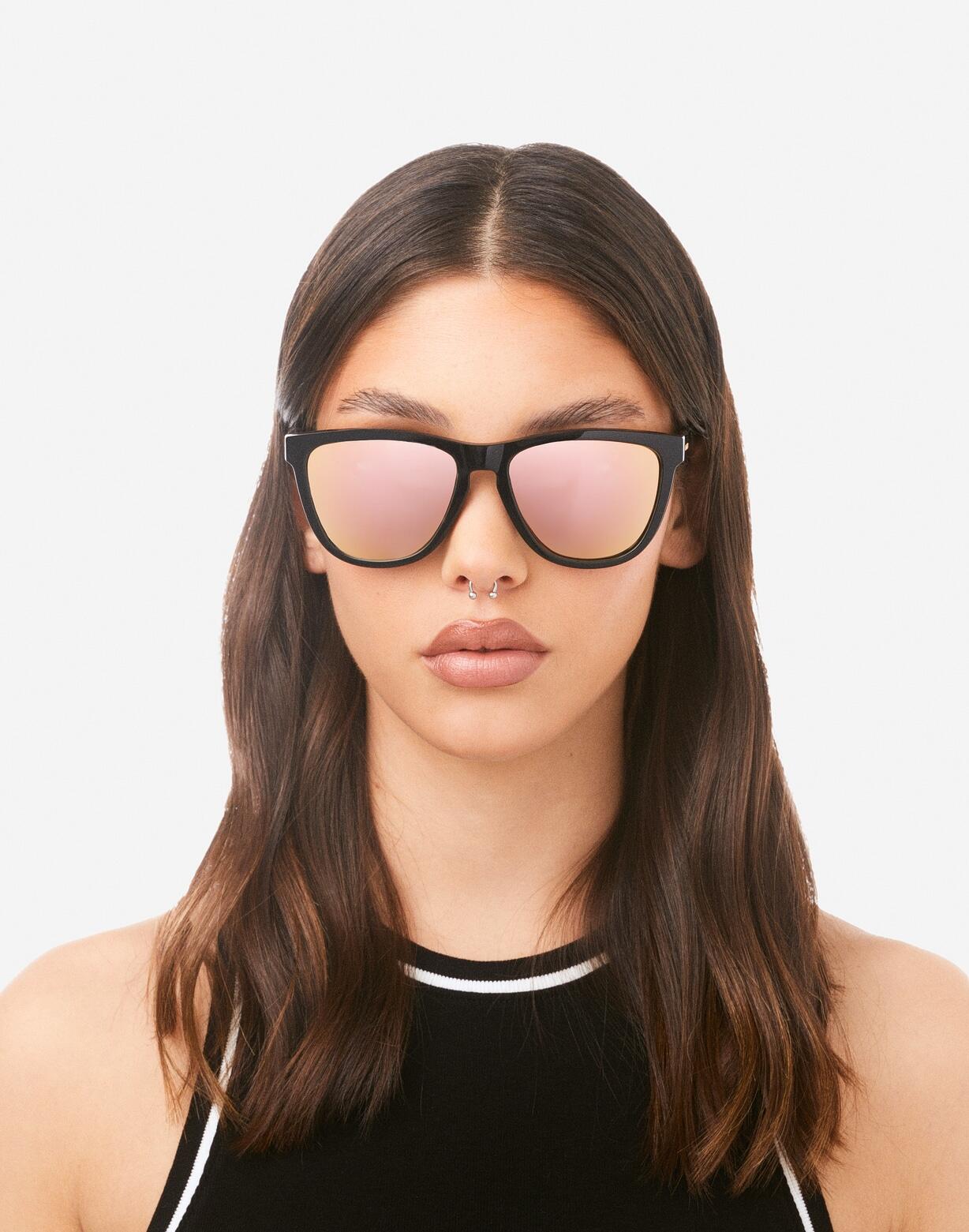 HAWKERS Zonnebrillen voor mannen en vrouwen POLARIZED BLACK ROSE GOLD ONE RAW 6/8