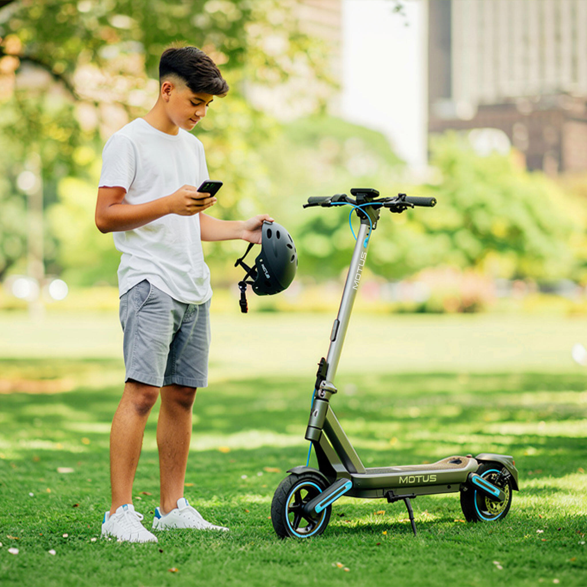 Trottinette électrique Motus Scooty 10 MAX 48V 15Ah 800W, autonomie 80km NFC 4/8