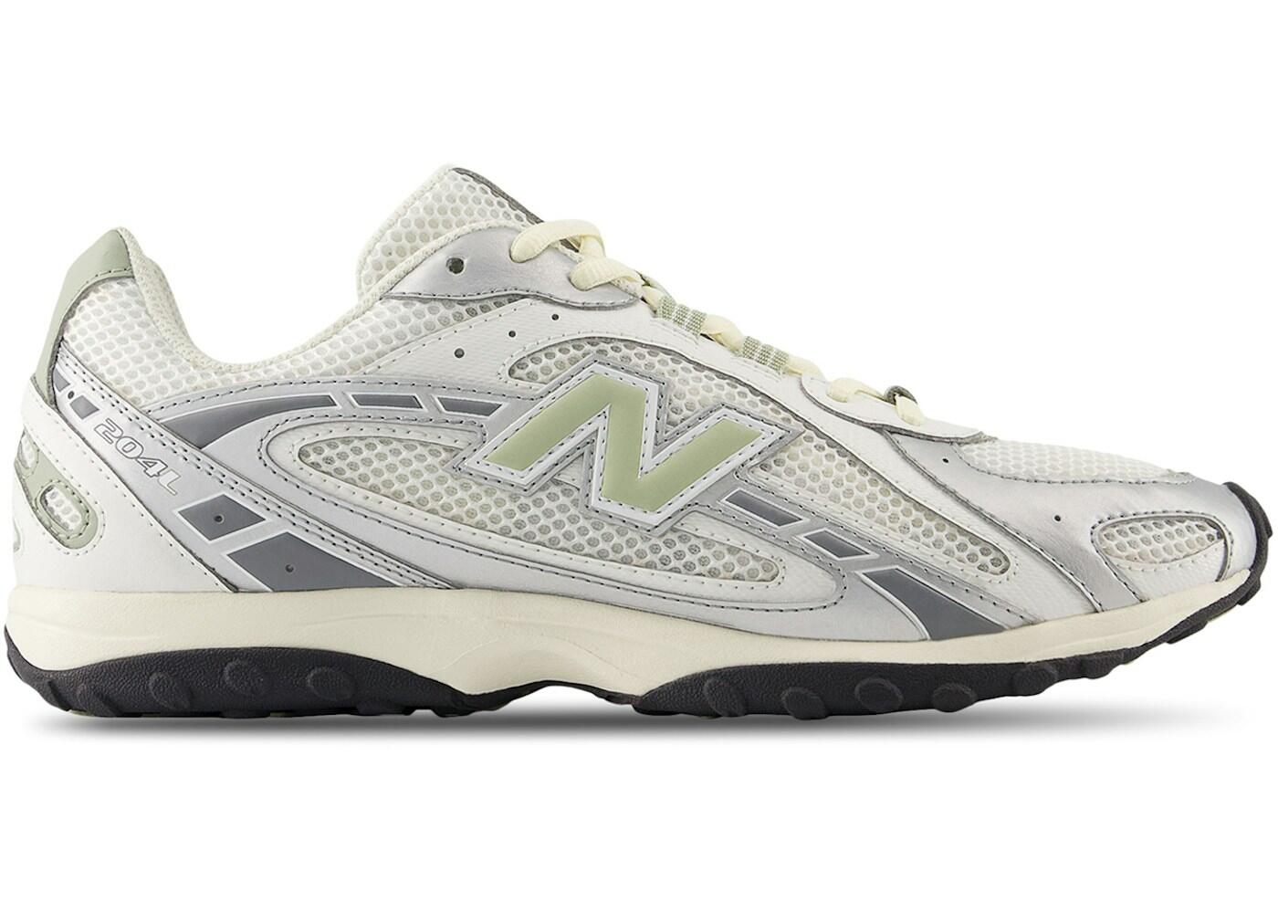 NEW BALANCE picture