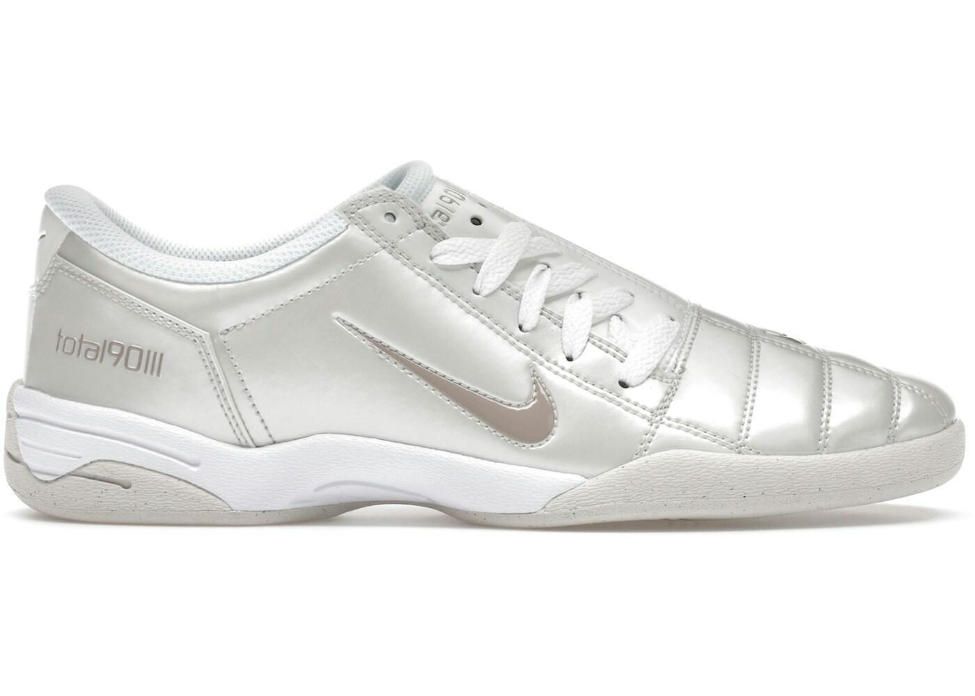 Nike Total 90 III Photon Dust football boots | Decathlon