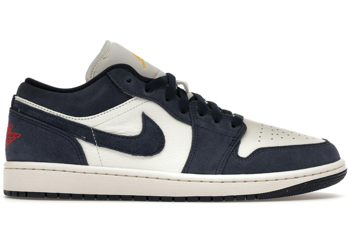 Air Jordan 1 Low SE Obsidian Suede 2/2