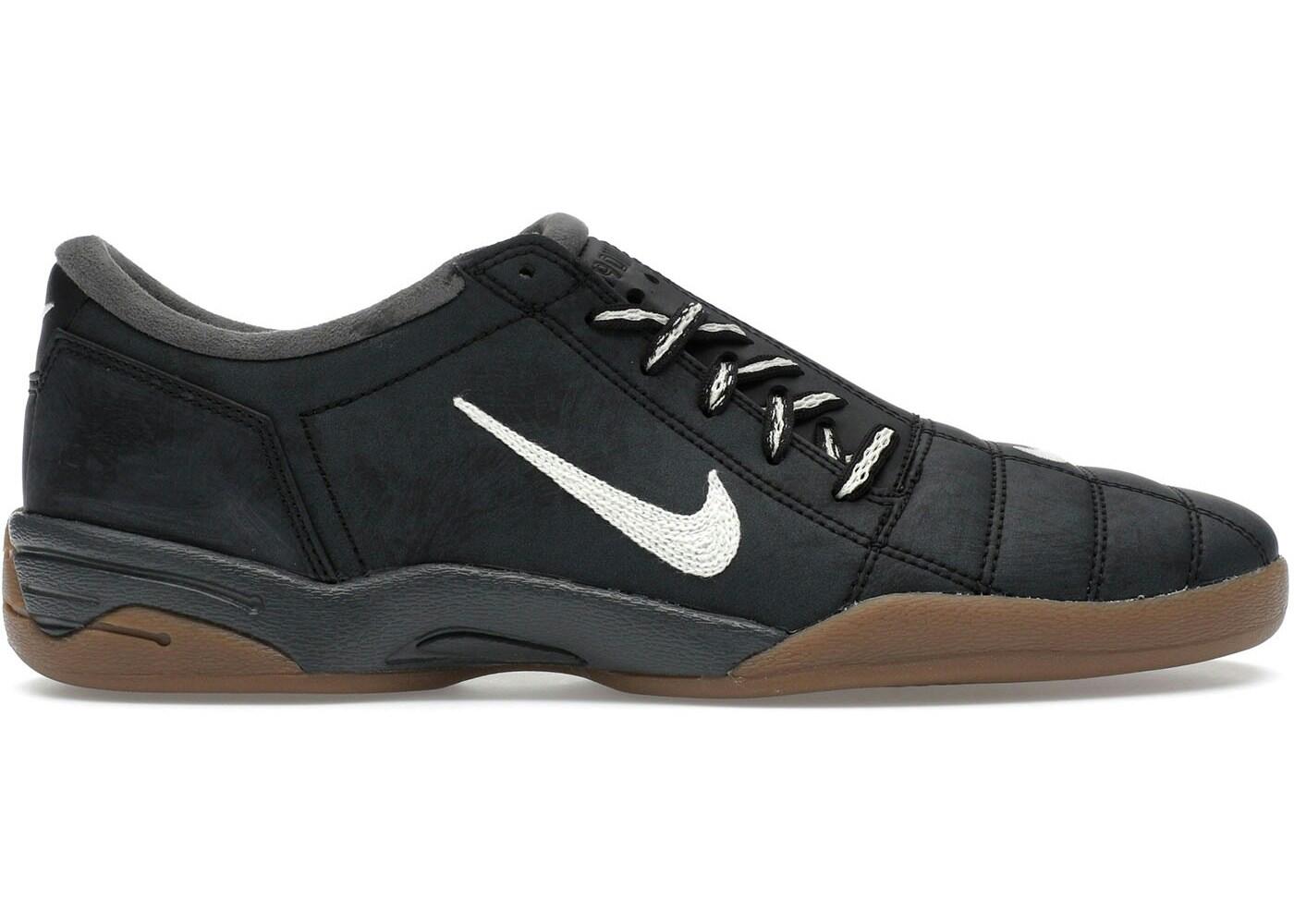 Nike Women's Total 90 SP Black Gum 2/2