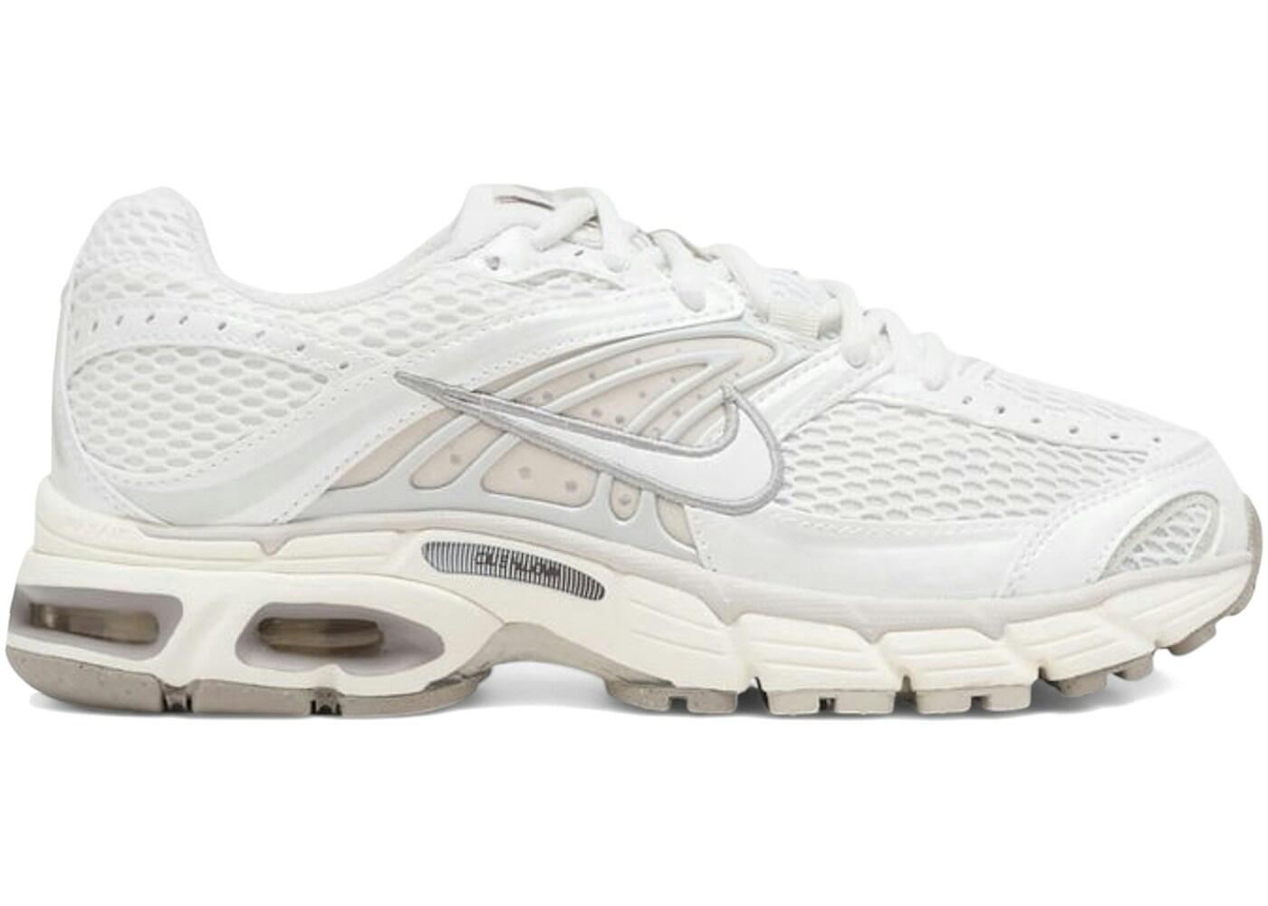 Nike Women's Air Max Moto 2K 2/2