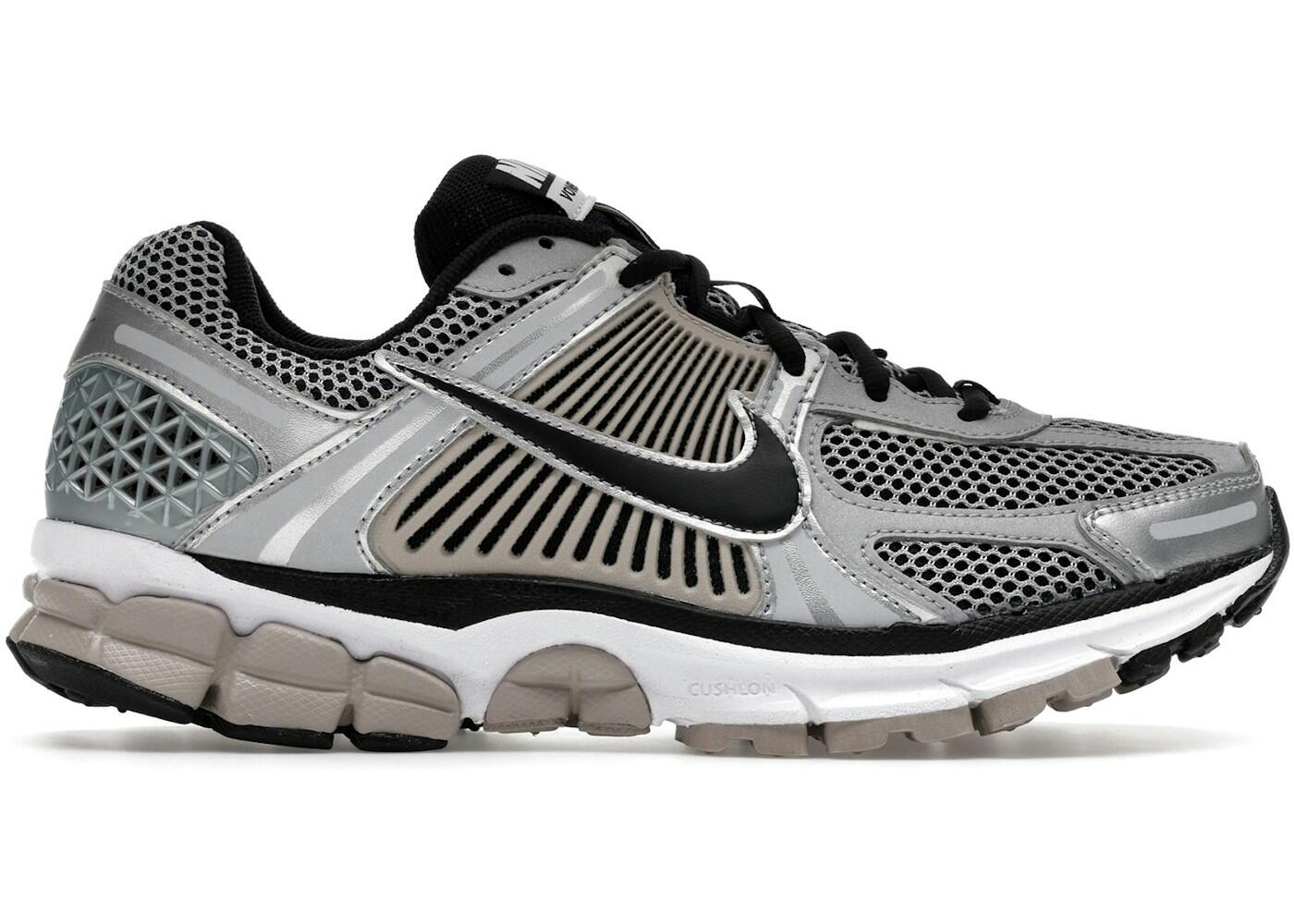 Nike Zoom Vomero 5 Metallic Silver Black College Grey 2/2