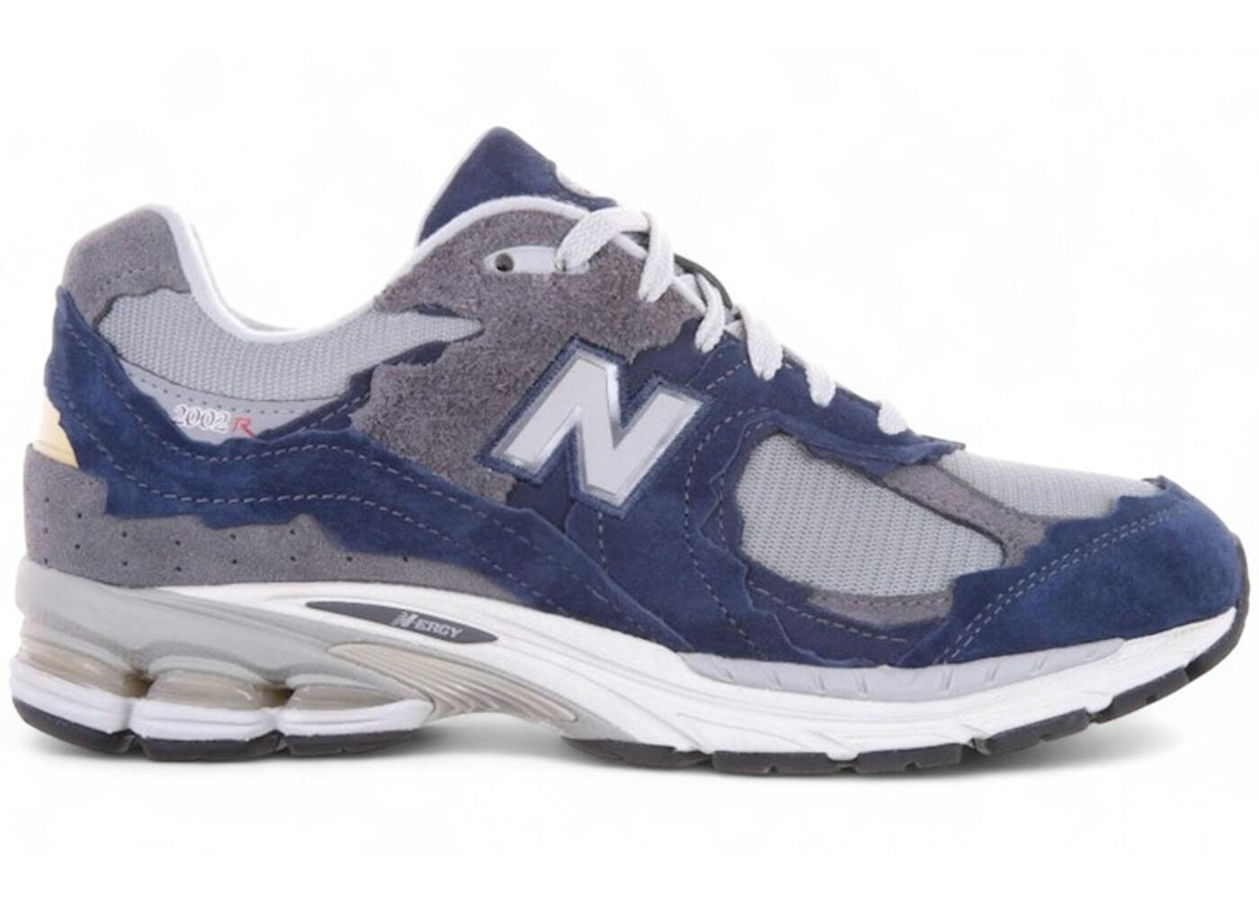 New Balance 2002 Protection Pack Navy 2/3