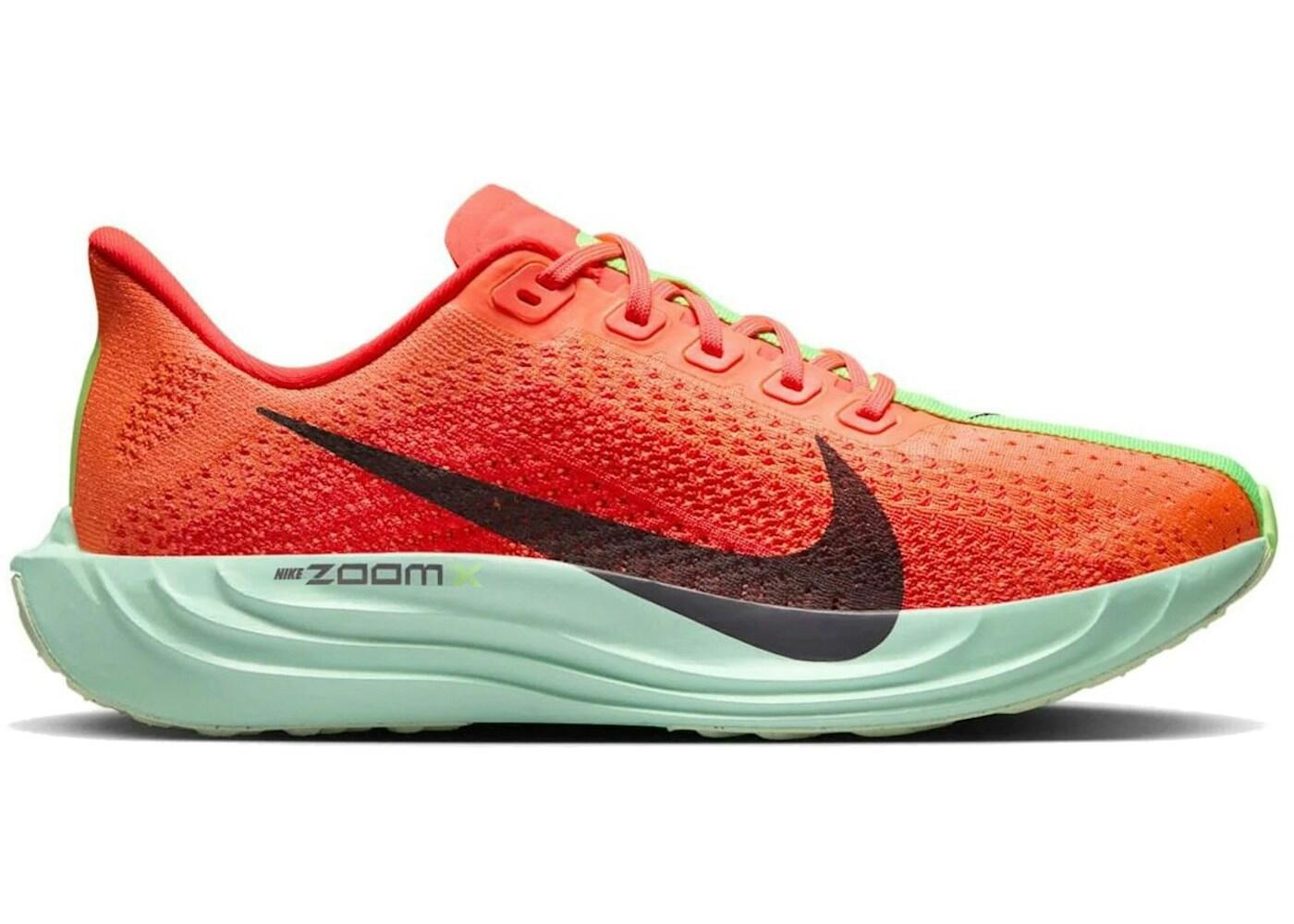 Nike Women's Pegasus Plus 2/2