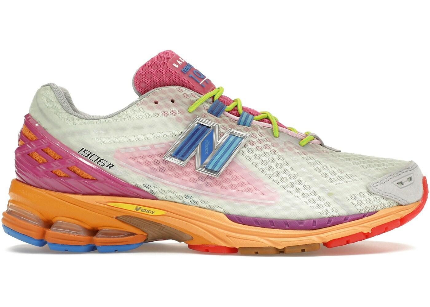 NEW BALANCE picture