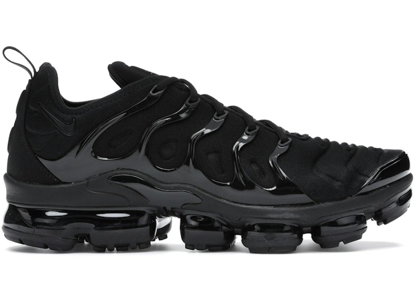Nike Air VaporMax Plus Triple Black 2/5