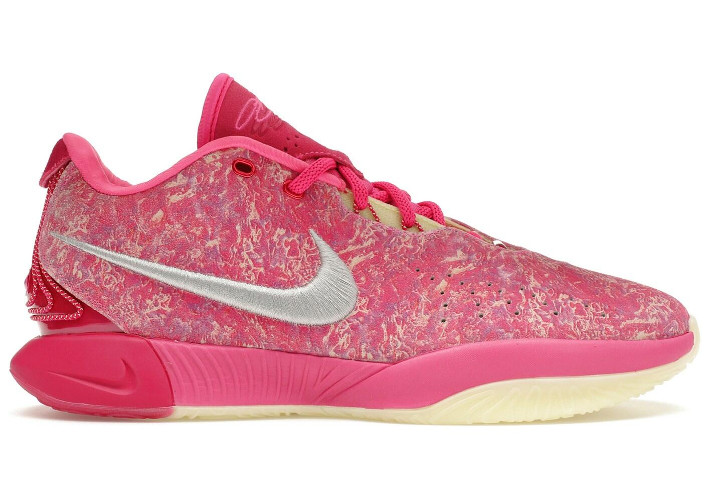 NIKE picture