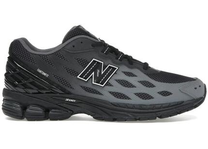 Chaussures de course pour hommes NEW BALANCE 1906 PHANTOM FIT Noir / Gris