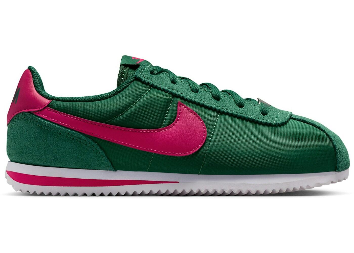 NIKE picture