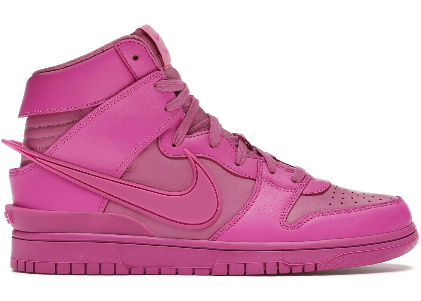 NIKE picture