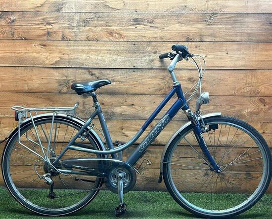 Vélo d’occasion Giant 24v 28inch 48cm