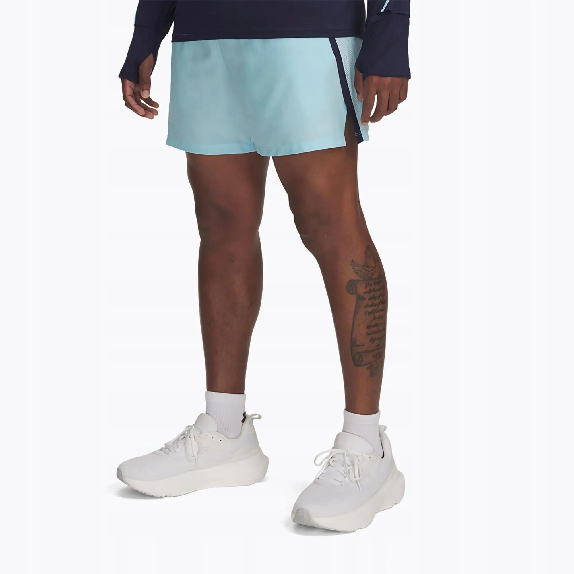 UNDER ARMOUR picture