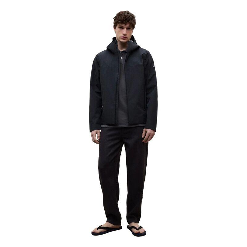 Chaqueta Negra Ecoalf Darwin Black de Corte Regular con Cremallera 3/5