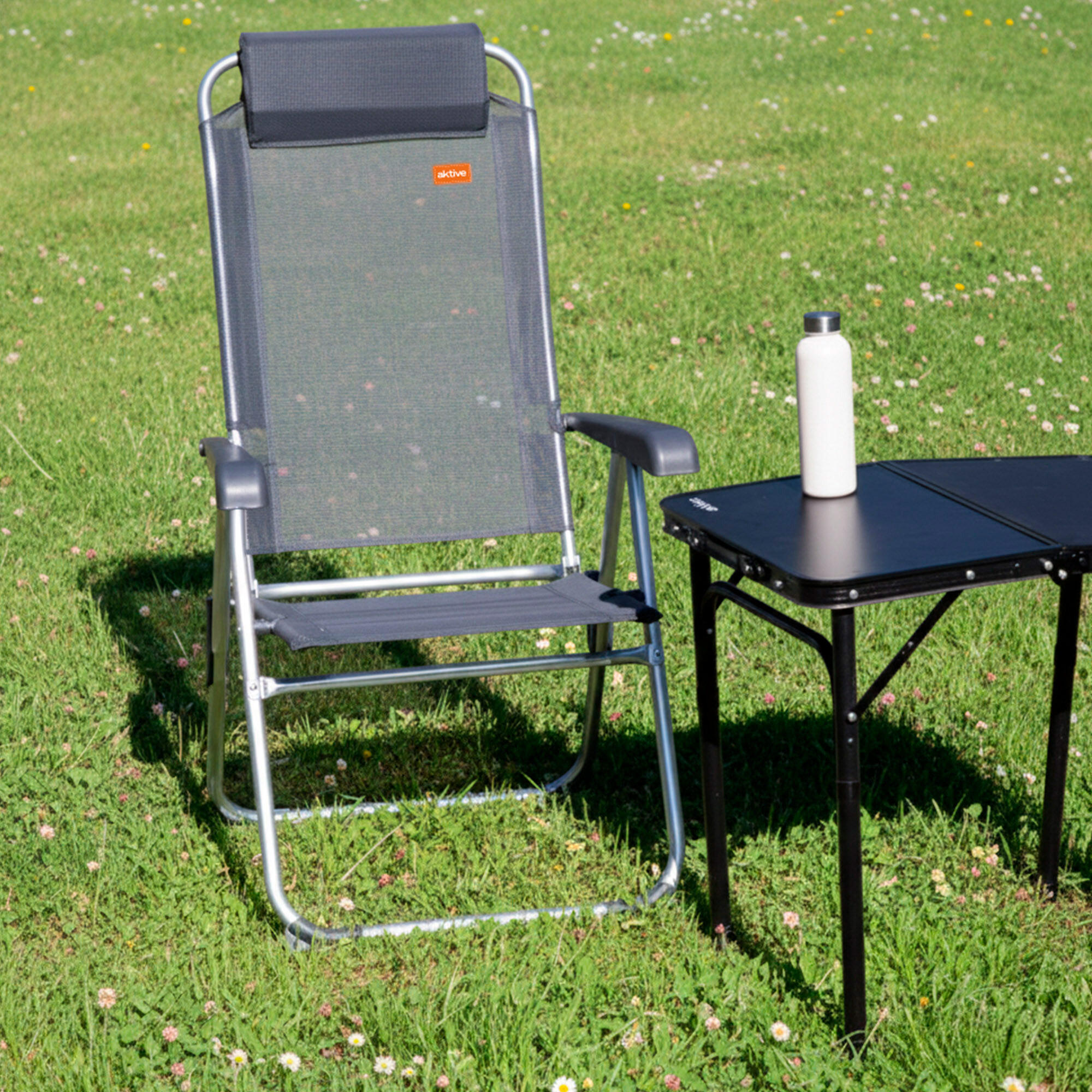 Chaise de plage, jardin ou camping avec coussin appui-tête et accoudoirs Aktive 2/7