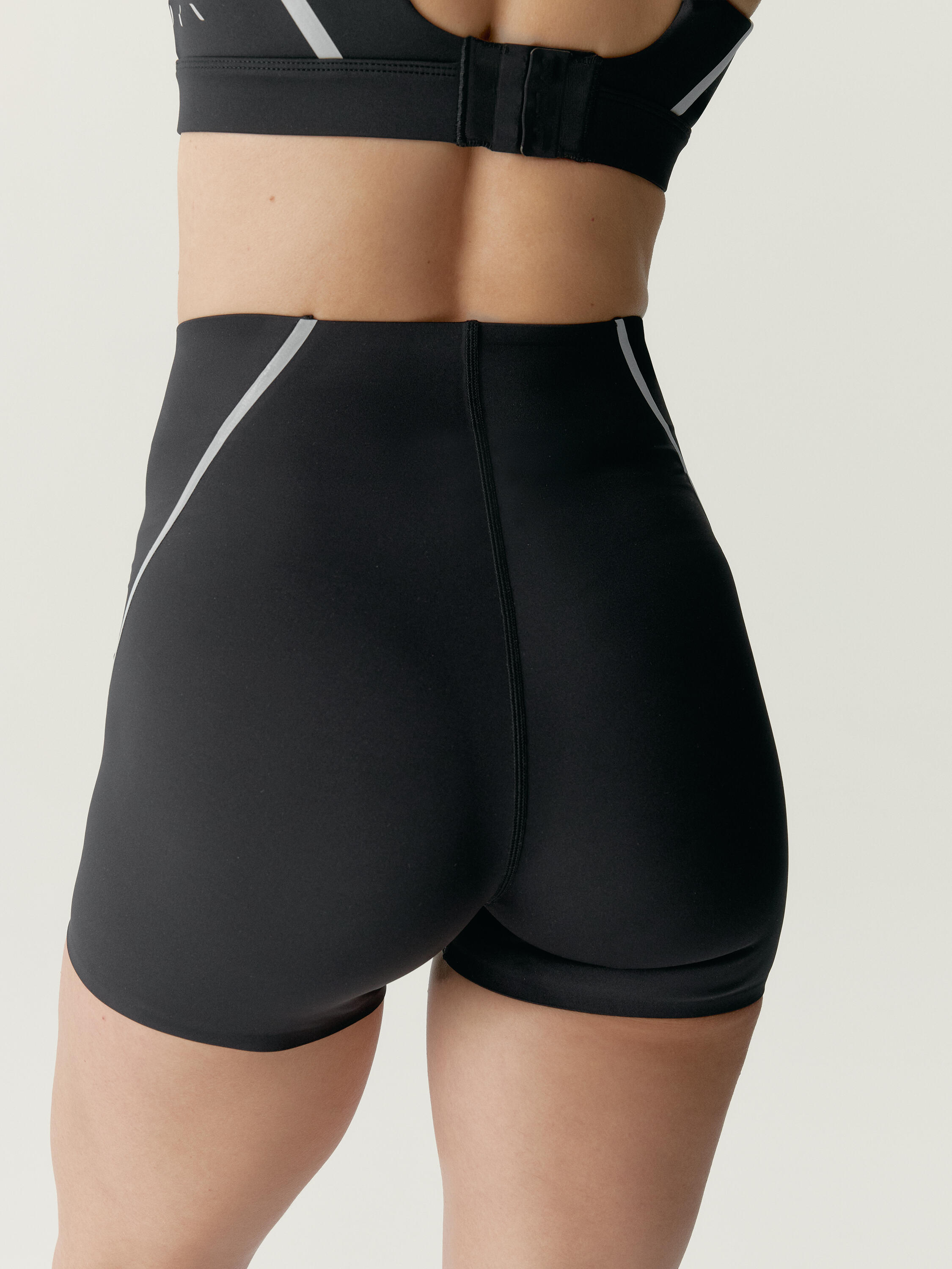 Short Moulant de Sport Performance LUNA RUN 2/7