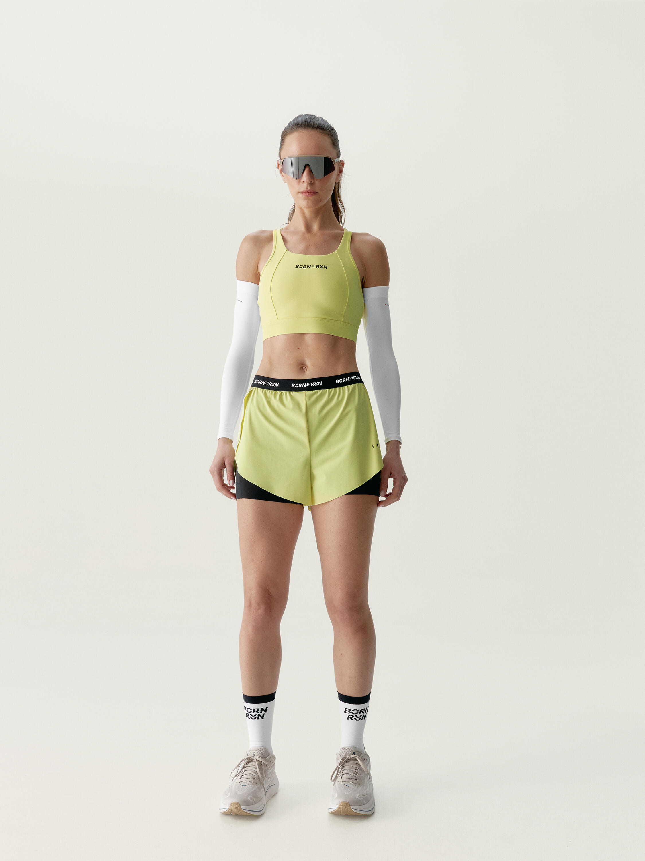 Voltrun Performance Laufshorts für Damen 7/7