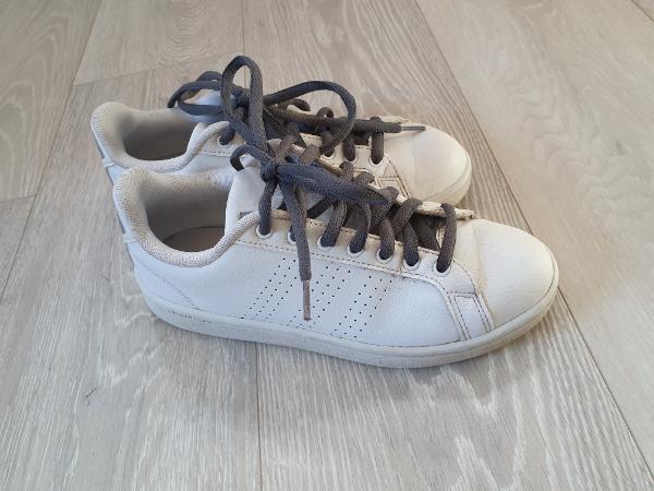 Entre Particuliers - Baskets blanches Adidas taille 39.5 2/4