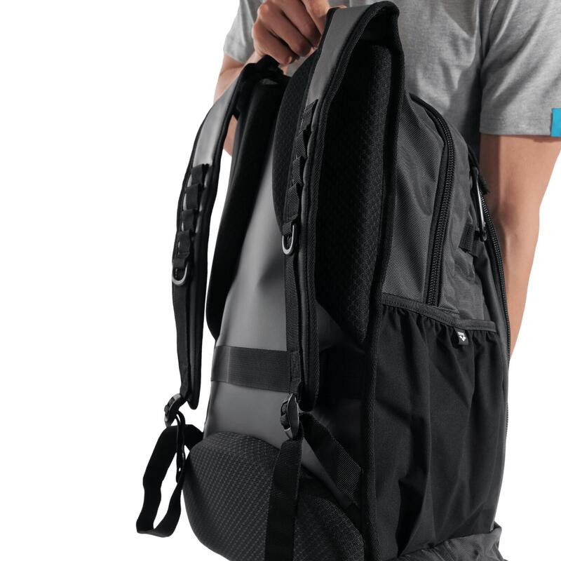 Arena Rugtas 45L All Set Zwart