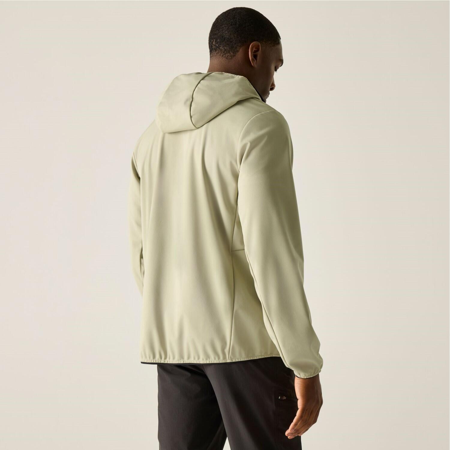 Mens Tredmoor Water-Resistant Hooded Softshell Jacket 3/7