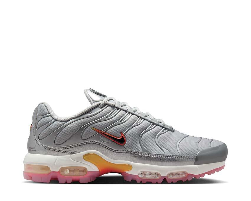 NIKE picture